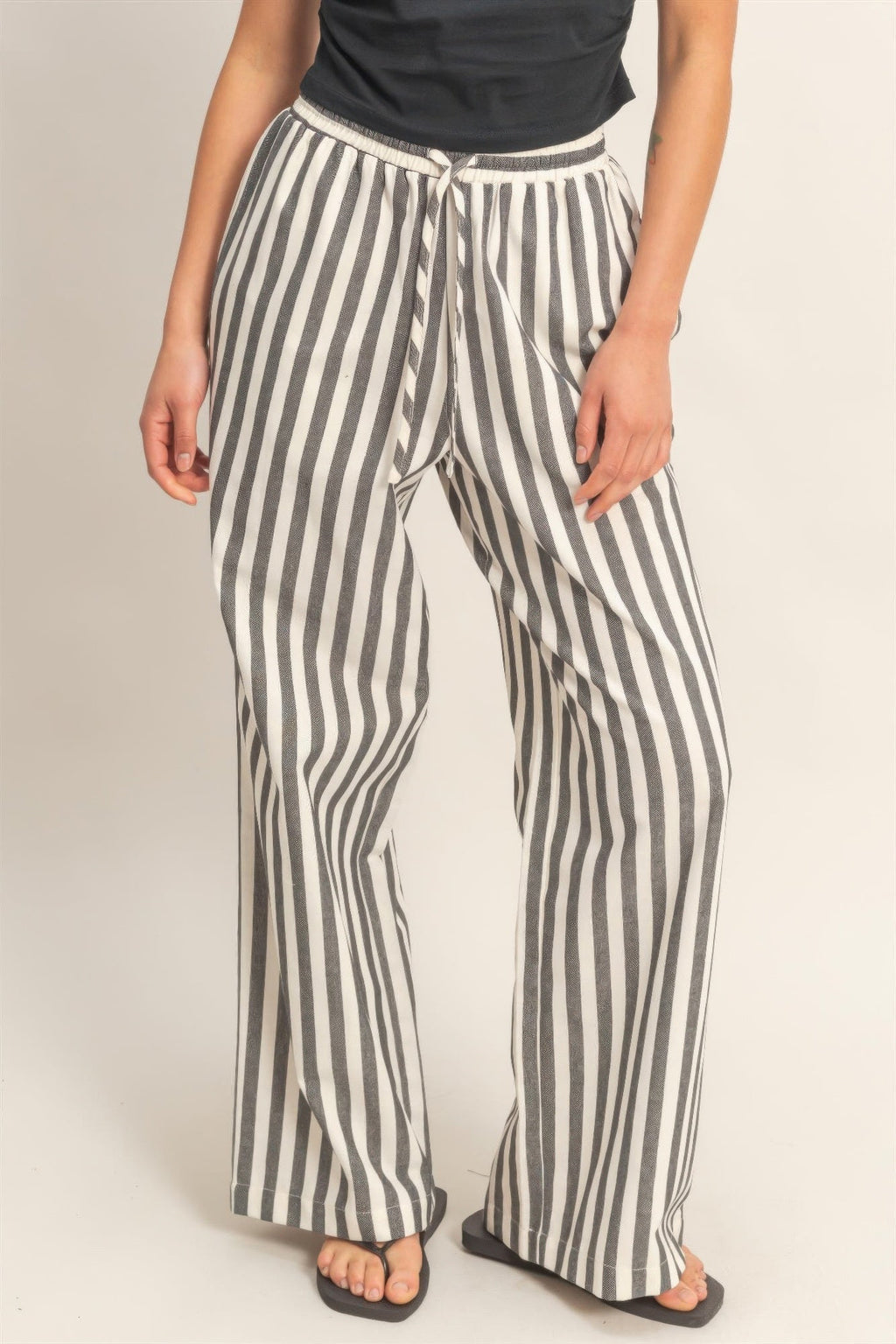 Vertical Striped Elastic Pants With Side Pockets