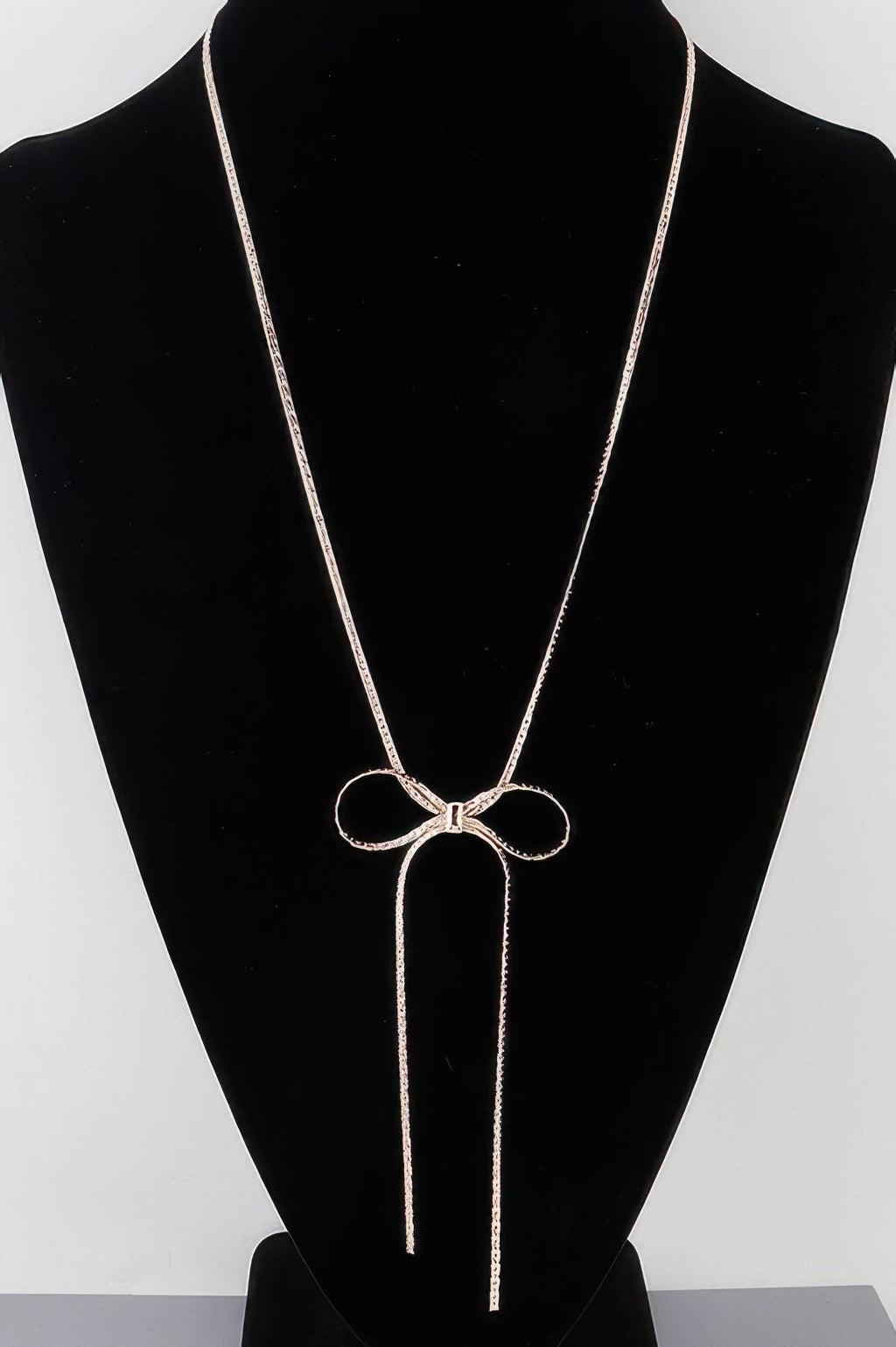 Bow Necklace