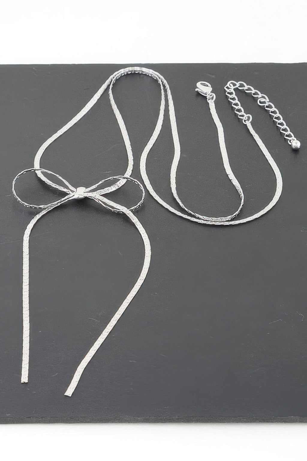 Bow Necklace