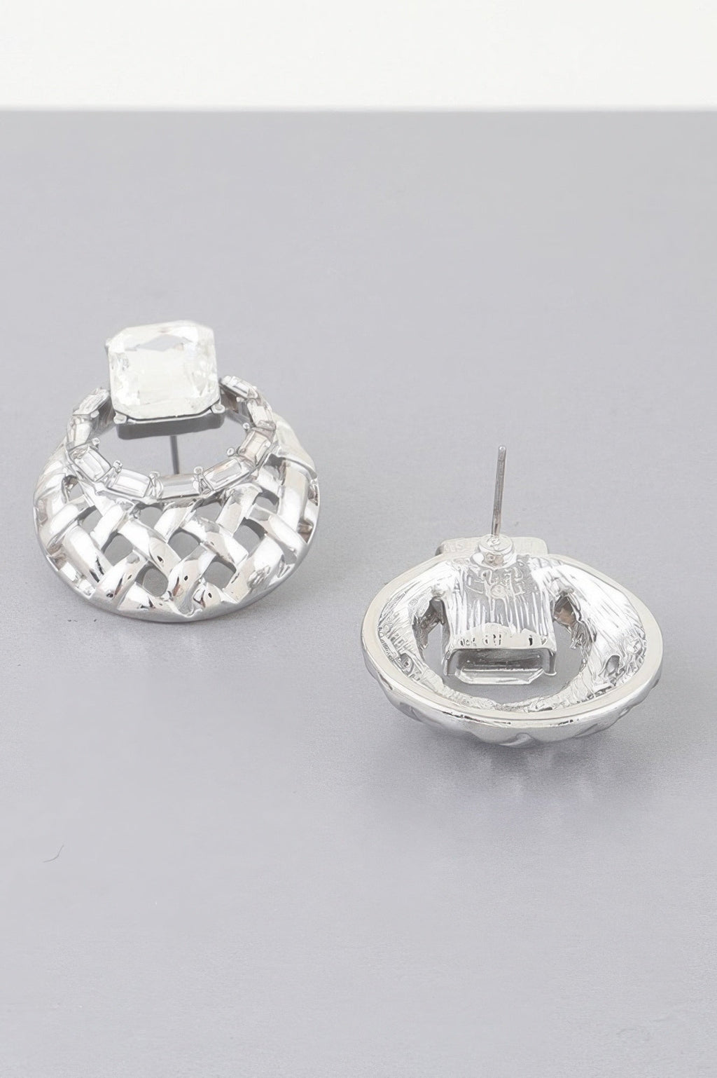 Chic Form Earrings